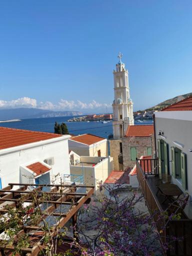 Luca's Appartement Chalki Town