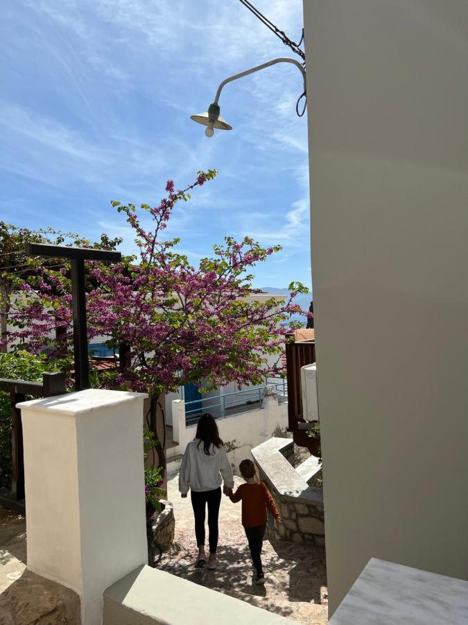 Appartement Luca's Chalki Town