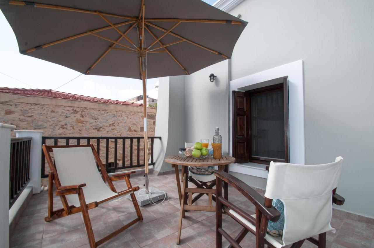 Luca's * Chalki Town